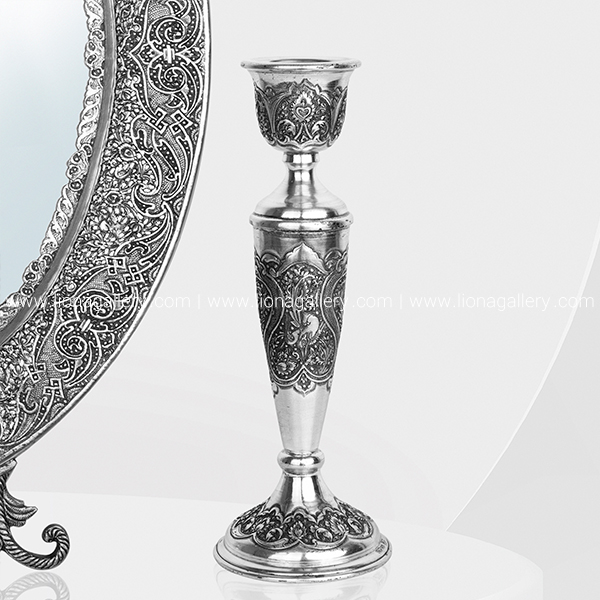 آینه شمعدان نقره بیضی قلمزنی اعلا | ارتفاع 36 سانتیمتر | نقره 900 عیار | 906 گرم -آینه شمعدان نقره 