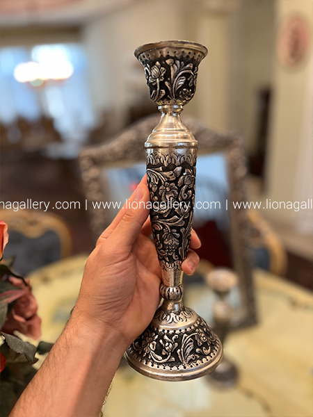 آینه شمعدان نقره اصفهان عروس با بهترین قیمت - آینه و شمعدان نقره قلمزنی گل برجسته اصفهان سیاه قلم | نقره لیونا بزرگترین ارائه کننده آینه و شمعدان نقره در ایران 